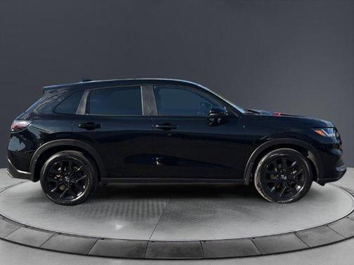 Crystal Black Pearl 2025 Honda HR-V Sport