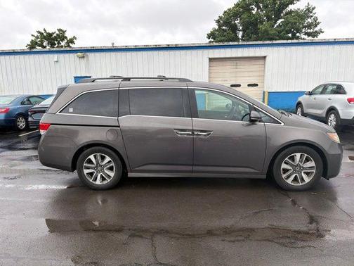 Modern Steel Metallic 2016 Honda Odyssey Touring