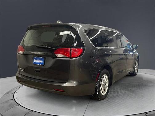 2017 Chrysler Pacifica Touring