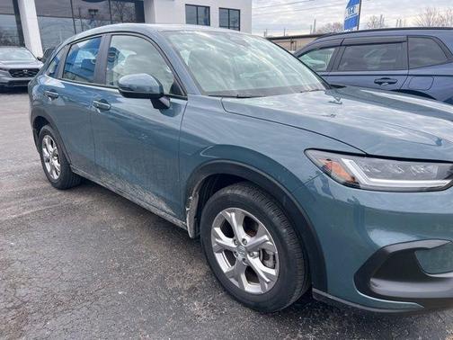 Pearl 2024 Honda HR-V LX