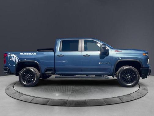 Lakeshore Blue Metallic 2025 Chevrolet Silverado 3500 WT