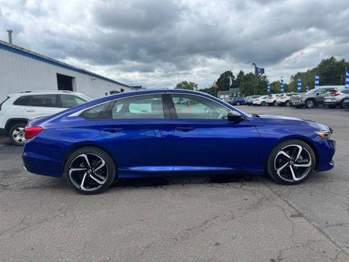 Still Night Pearl 2022 Honda Accord Sport 1.5T