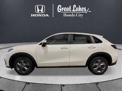 Platinum White Pearl 2027 Honda HR-V LX