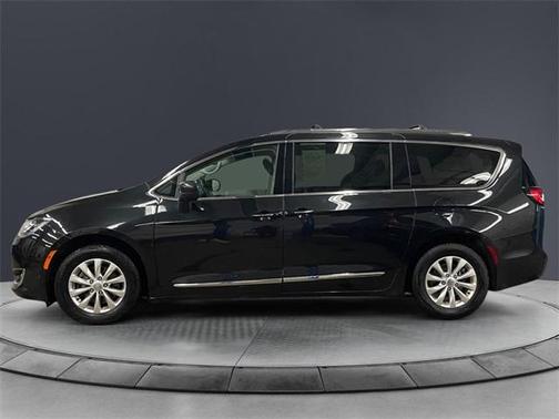 2019 Chrysler Pacifica Touring-L