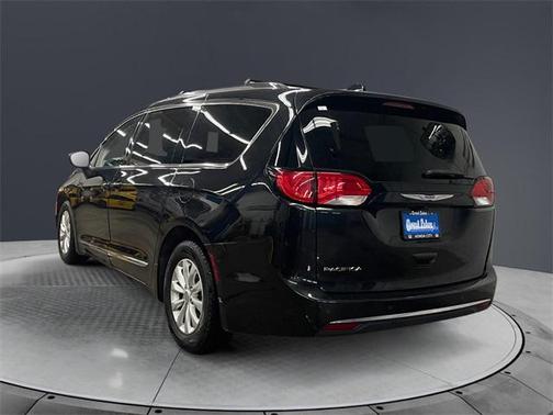 2019 Chrysler Pacifica Touring-L