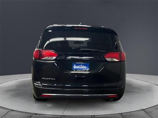 2019 Chrysler Pacifica Touring-L
