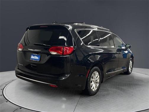 2019 Chrysler Pacifica Touring-L