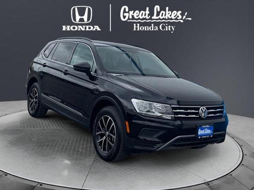 Deep Black Pearl Effect 2021 Volkswagen Tiguan 2.0T SE