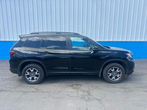 Crystal Black Pearl 2023 Honda Passport TrailSport