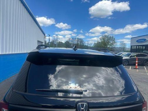Crystal Black Pearl 2023 Honda Passport TrailSport