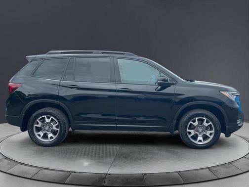 Crystal Black Pearl 2023 Honda Passport TrailSport