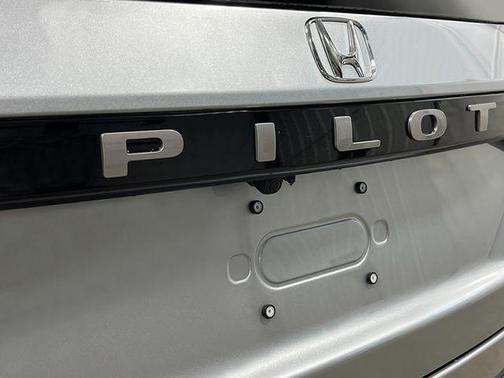 Solar Silver Metallic 2026 Honda Pilot EX-L