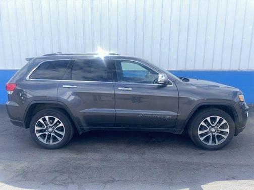 Granite Crystal Clearcoat Metallic 2018 Jeep Grand Cherokee Limited