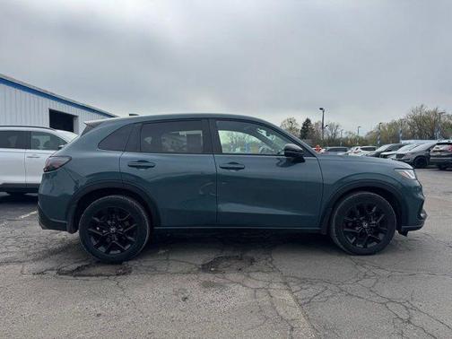 Pearl 2024 Honda HR-V Sport