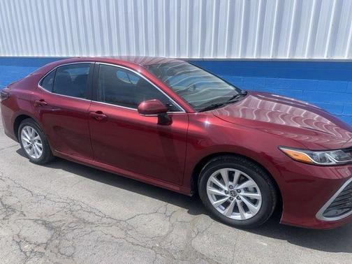 Ruby Flare Pearl 2022 Toyota Camry LE