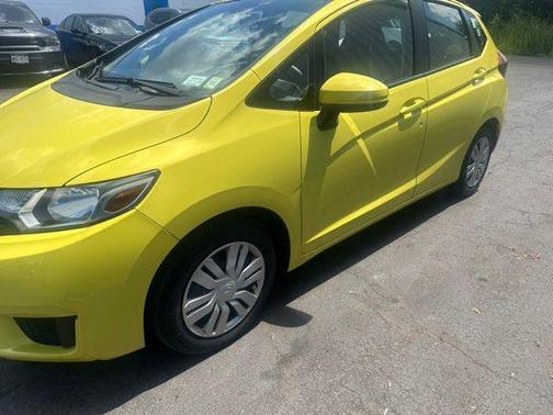 Mystic Yellow Pearl 2016 Honda Fit LX