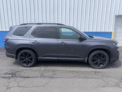 Modern Steel Metallic 2025 Honda Pilot Black Edition