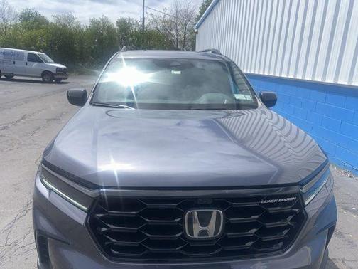 Modern Steel Metallic 2025 Honda Pilot Black Edition
