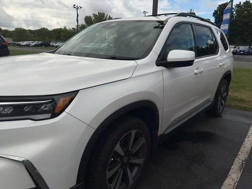 2023 Honda Pilot Touring
