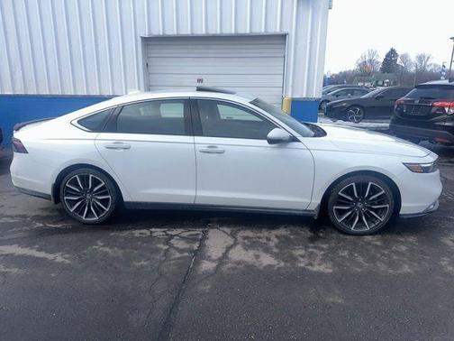 2023 Honda Accord Hybrid Touring