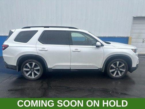 Platinum White Pearl 2023 Honda Pilot Touring