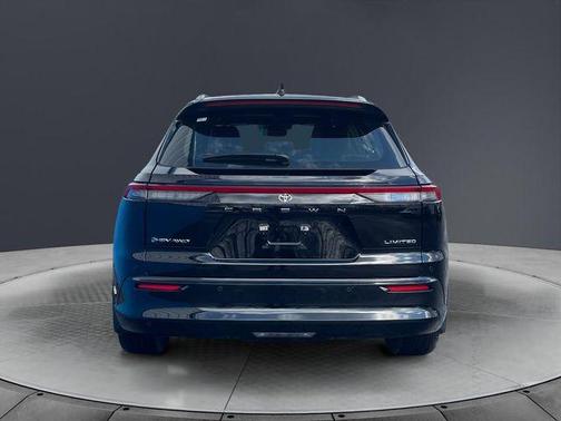 2025 Toyota Crown Signia LIMITED