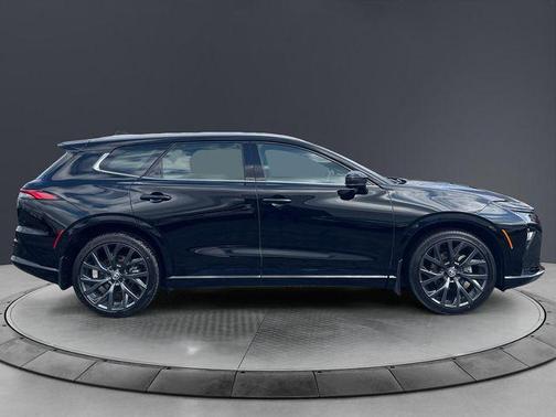 2025 Toyota Crown Signia LIMITED