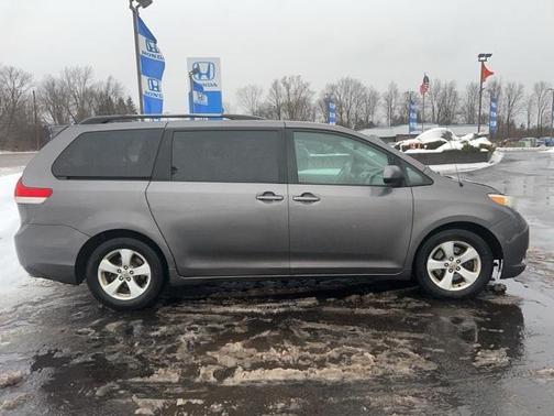 2011 Toyota Sienna Base