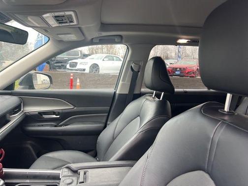 Storm 2024 Toyota Grand Highlander XLE