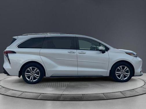 White 2022 Toyota Sienna Platinum 7 Passenger