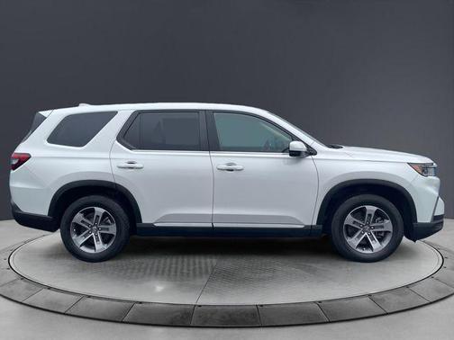 Platinum White Pearl 2025 Honda Pilot EX-L