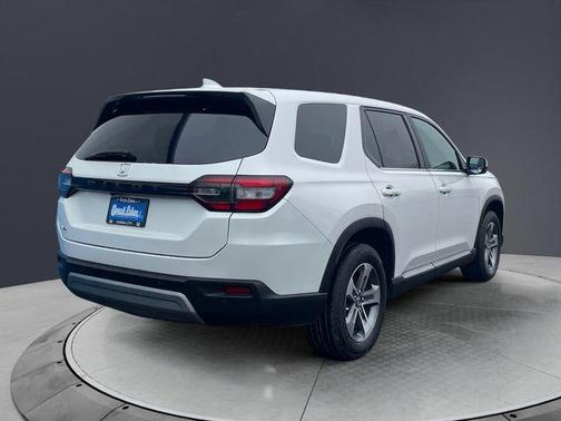 Platinum White Pearl 2025 Honda Pilot EX-L