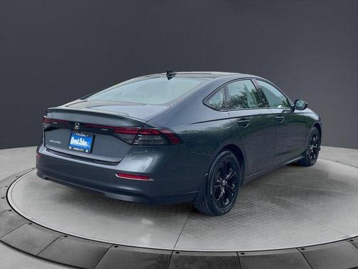 Meteorite Gray Metallic 2025 Honda Accord SE