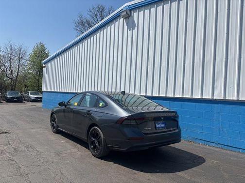 Meteorite Gray Metallic 2025 Honda Accord SE