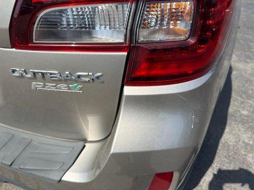 Tungsten Metallic 2016 Subaru Outback 2.5i Limited