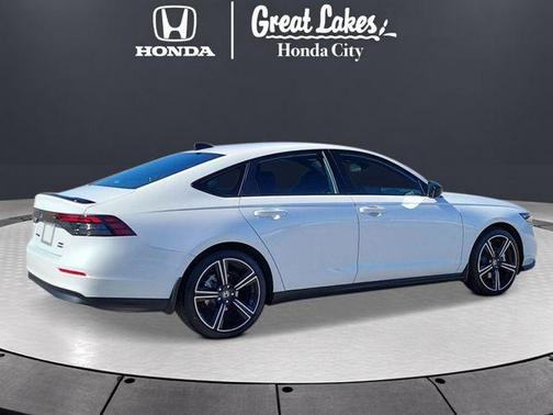 Platinum White Pearl 2026 Honda Accord Hybrid Sport