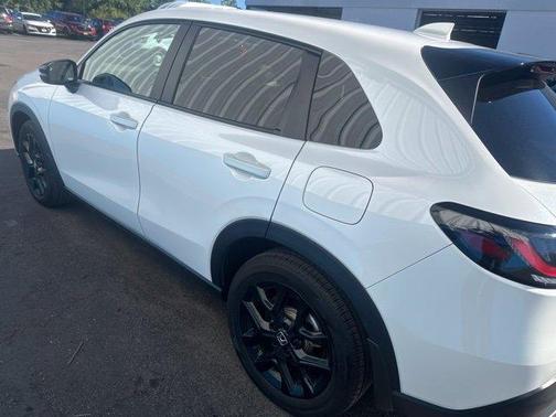 White 2025 Honda HR-V Sport