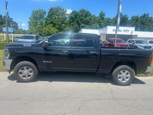 Diamond Black 2026 RAM 3500 Big Horn