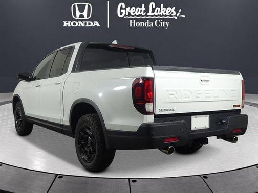 Platinum White Pearl 2026 Honda Ridgeline TrailSport+