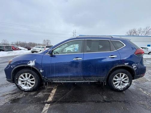 2020 Nissan Rogue SV