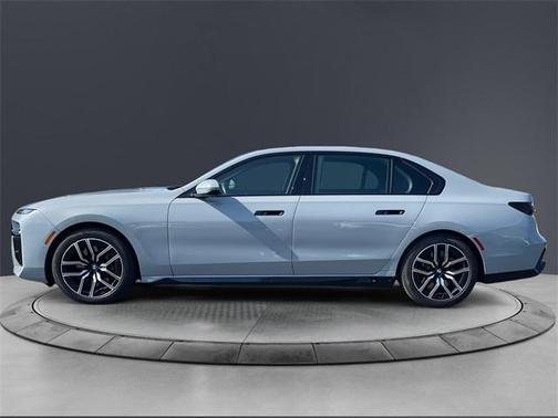 2024 BMW 760 760i xDrive