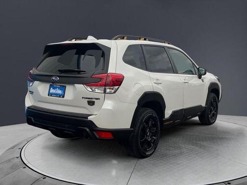 Crystal White Pearl 2023 Subaru Forester Wilderness