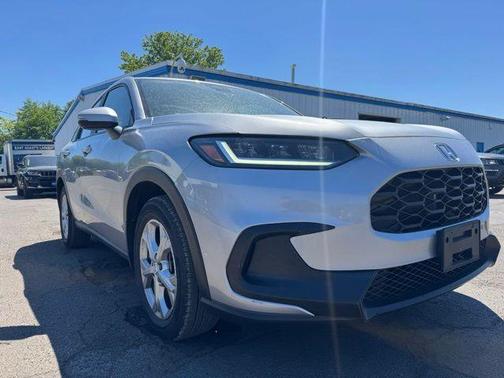 Lunar Silver Metallic 2024 Honda HR-V LX