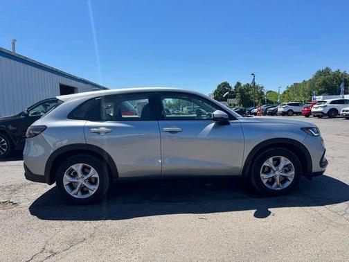 Lunar Silver Metallic 2024 Honda HR-V LX