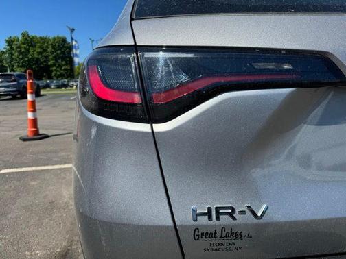 Lunar Silver Metallic 2024 Honda HR-V LX