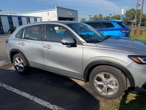 Lunar Silver Metallic 2024 Honda HR-V LX