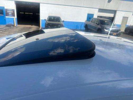 Platinum White Pearl 2021 Honda Accord EX-L