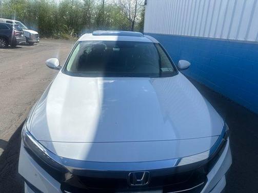 Platinum White Pearl 2021 Honda Accord EX-L