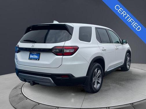 Platinum White Pearl 2023 Honda Pilot EX-L 8-Passenger