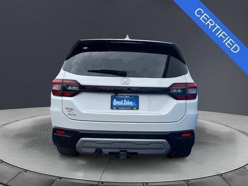 Platinum White Pearl 2023 Honda Pilot EX-L 8-Passenger